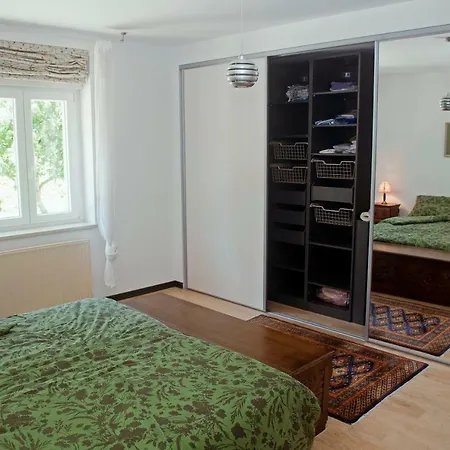 Apartamento Riverview Three Springs Tri Zvira