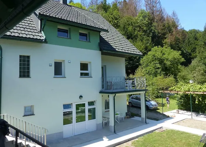 Riverview Three Springs Tri Zvira Apartman *